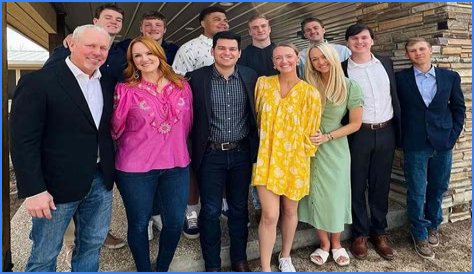 Does The Pioneer Woman Have Cancer? Uncovering The Truth Behind Ree Drummond's Health